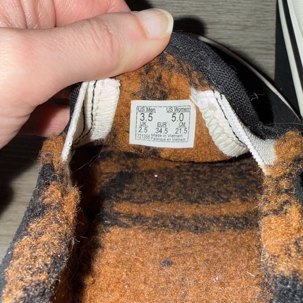 Sherpa Style Vans - Picture 3 of 3